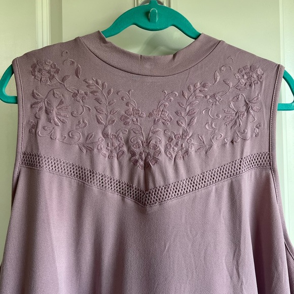 NWT Torrid Crochet Trim Mock Neck Top - Picture 6 of 9